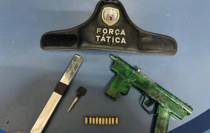 Submetralhadora é apreendida com menores em Aracruz