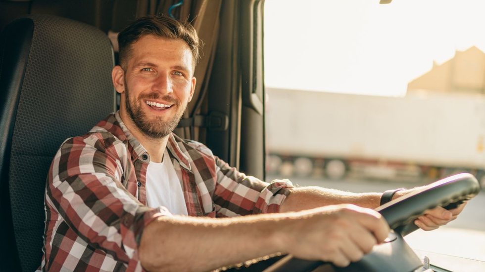 Ibiraçu abre vagas para Motorista e Técnico