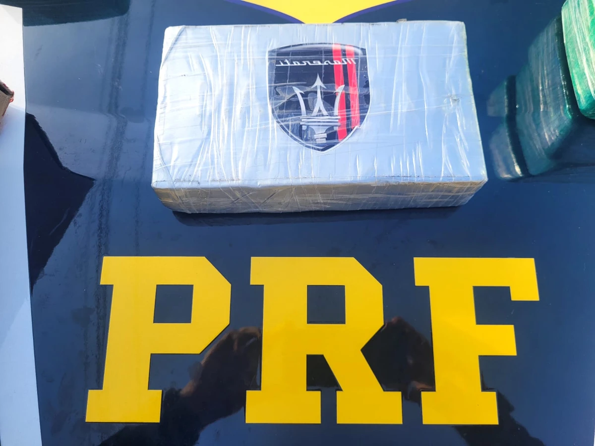 Motorista é preso com mais 10kg de cocaína dentro de carro em João Neiva