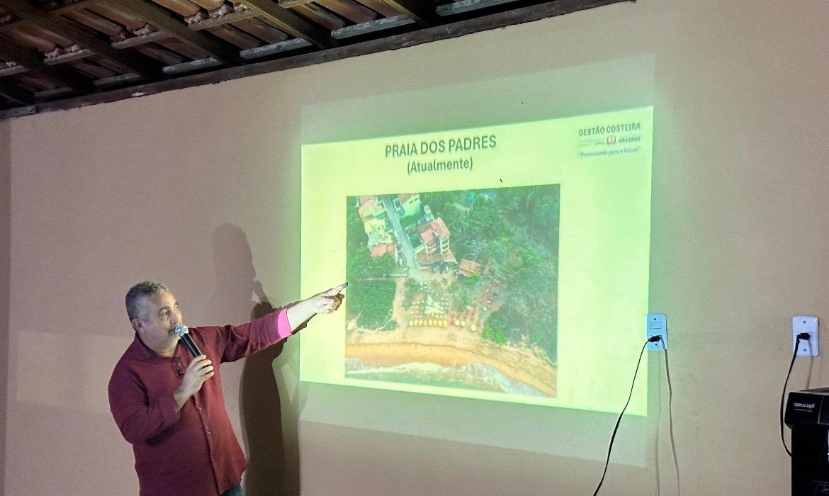 Secretaria de Planejamento apresenta projeto de intervenção da orla aos moradores de Praia dos Padres