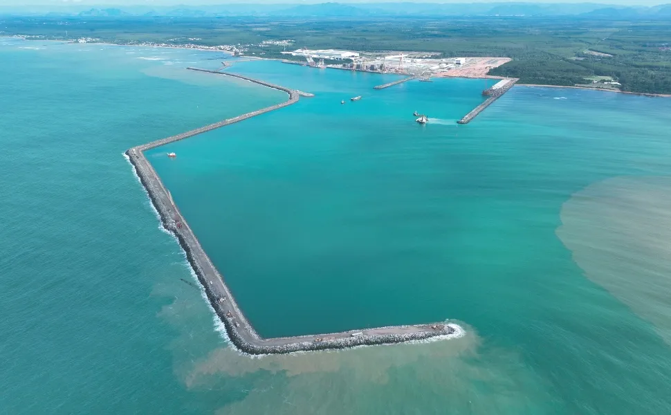 Treze novas indústrias serão instaladas em portos no Espírito Santo