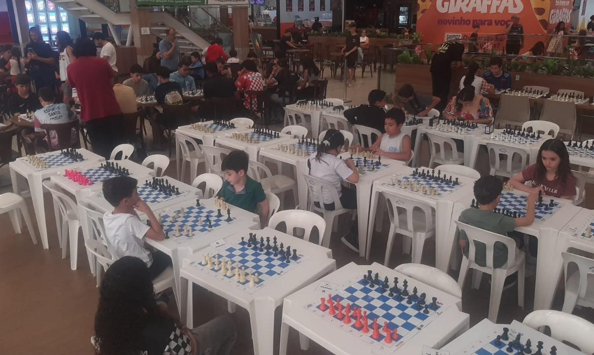 Circuito Municipal de Xadrez de Aracruz continua preparando estudantes para os Jogos Escolares Brasileiros