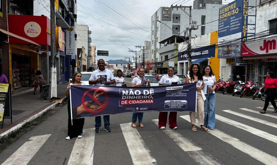 Desenvolvimento Social de Aracruz realiza ação de conscientização sobre pessoas em situação de rua