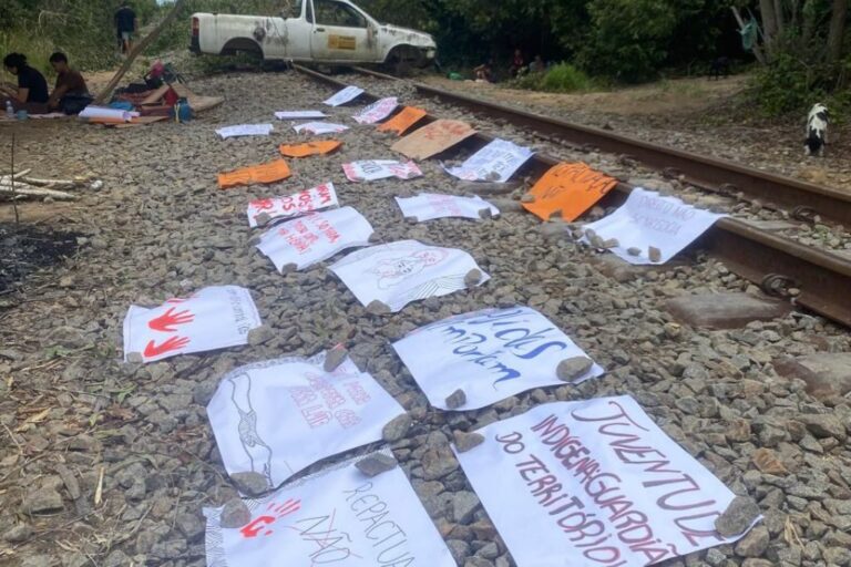 Vale pede desbloqueio de ferrovia em Aracruz com uso de força policial