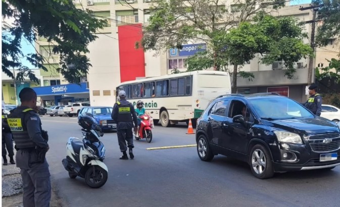 Novos soldados do 5º Batalhão reforçam fiscalizações de trânsito em Aracruz