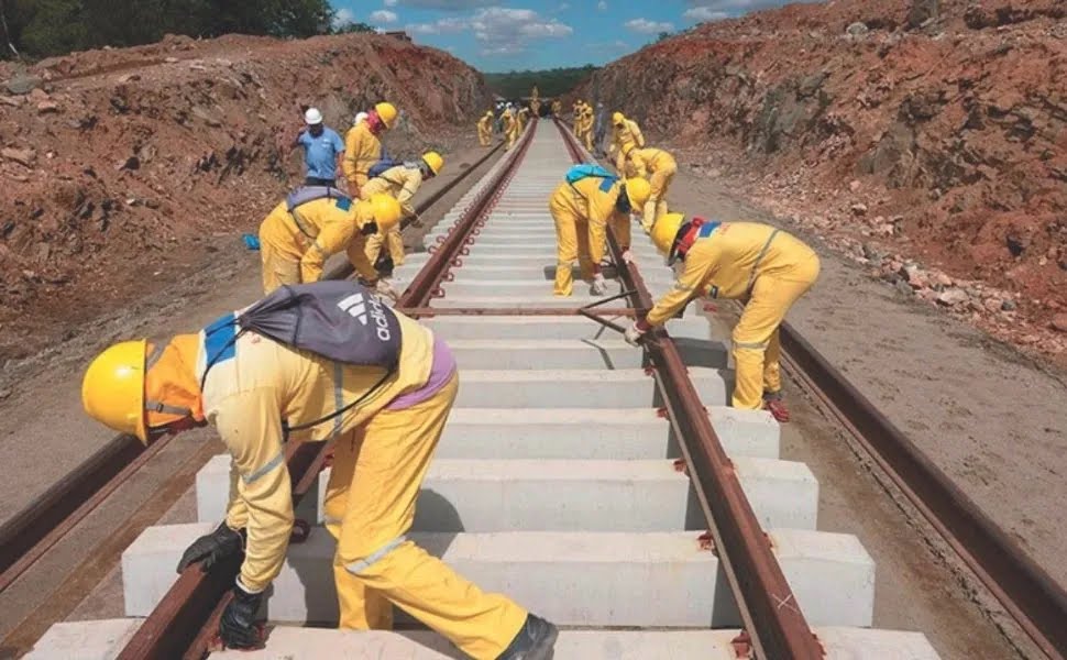 Empresas querem construir ferrovia ligando o litoral do ES ao Peru