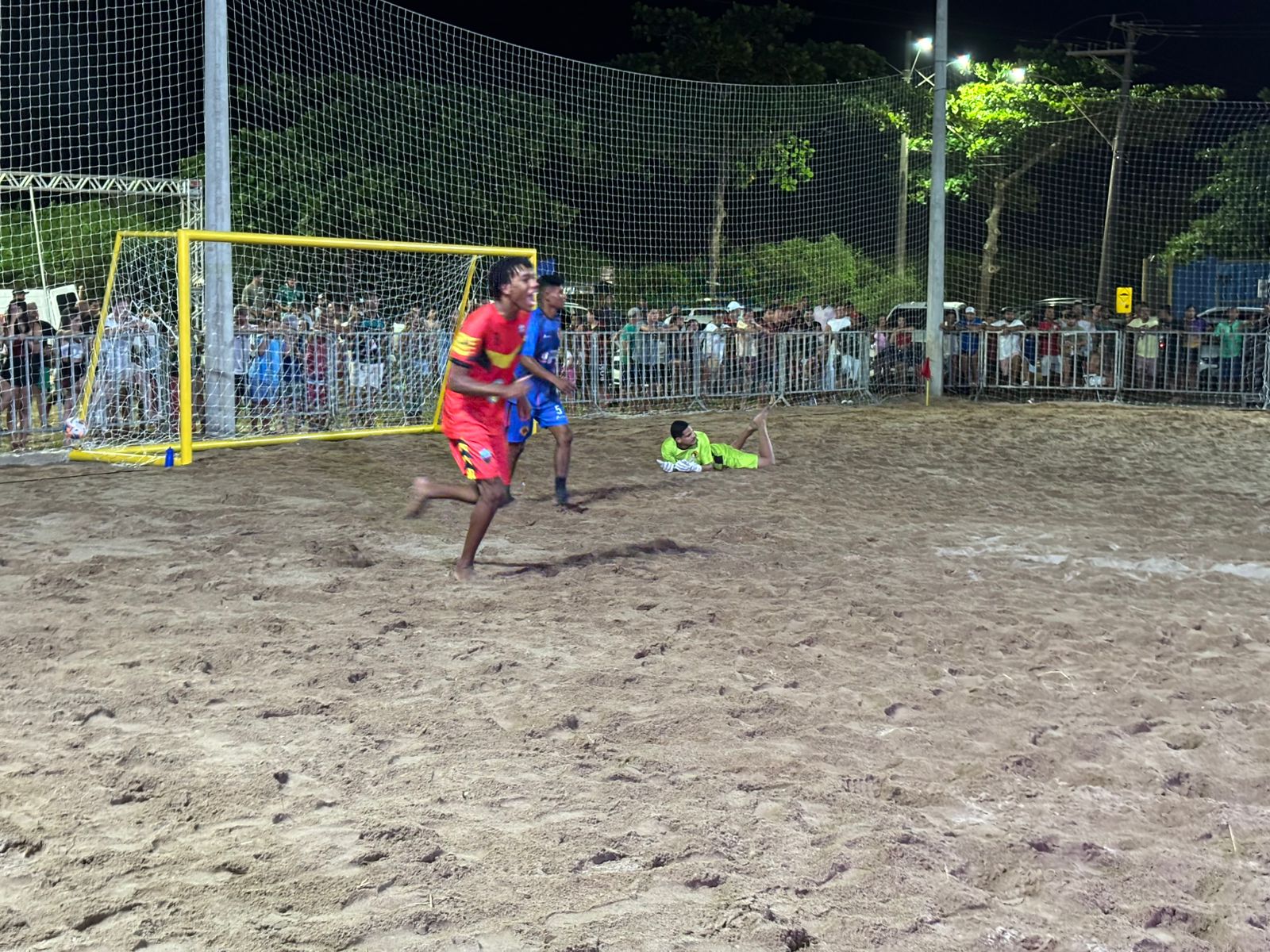 Arena de Verão é inaugurada em Aracruz com competição de beach soccer e programação de esportes e lazer até fevereiro
