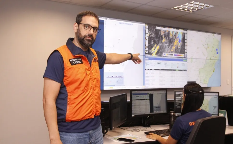 Defesa Civil alerta para risco de chuvas intensas em todo o ES