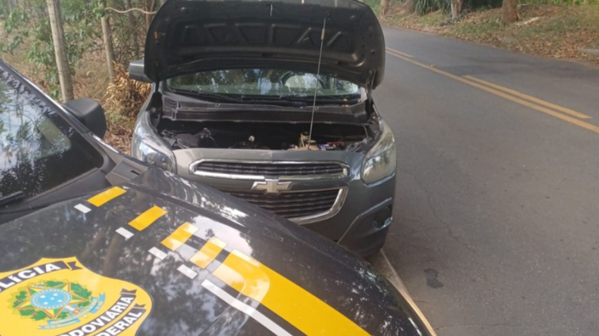 PRF recupera veículo clonado em Aracruz roubado há quase quatro anos na Serra