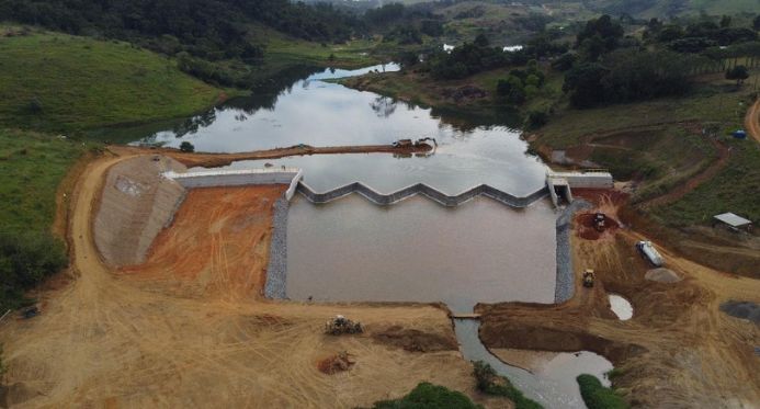 Aracruz inaugura barragem para garantir abastecimento de água e evitar novo racionamento