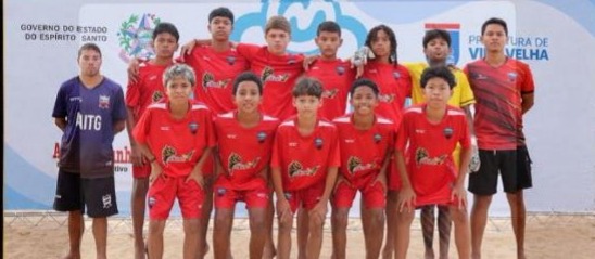 ECCA conquista título metropolitano de beach soccer sub-13 e destaca talentos de Aracruz
