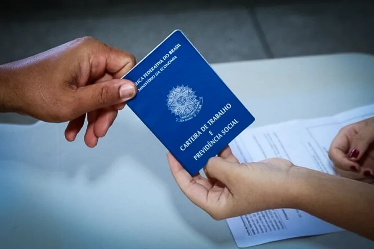 Sine abre vagas para primeiro emprego, estágio e profissionais experientes no ES
