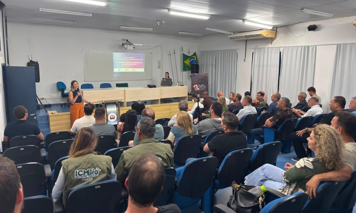 Audiência Pública apresenta propostas para o zoneamento da orla e planejamento viário de Aracruz