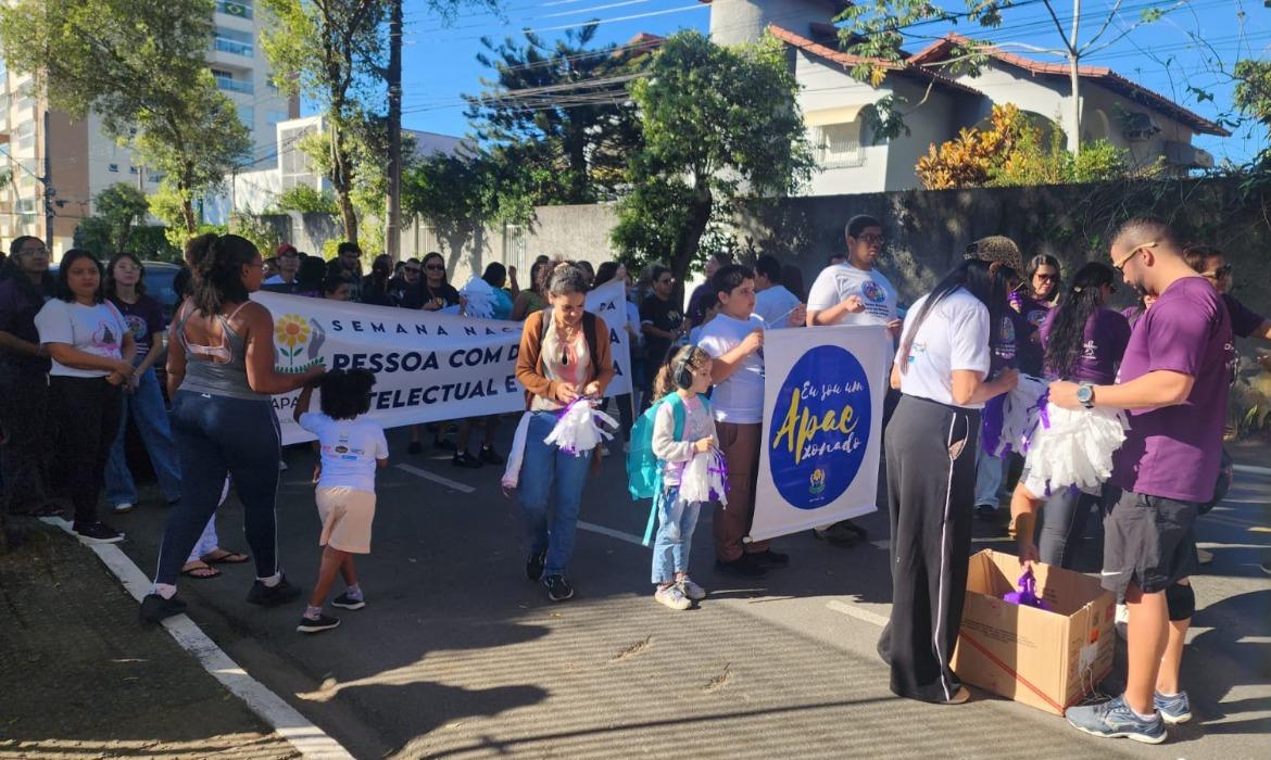 Caminhada em Aracruz é realizada pela Semana Nacional da Pessoa com Deficiência Intelectual e Múltipla