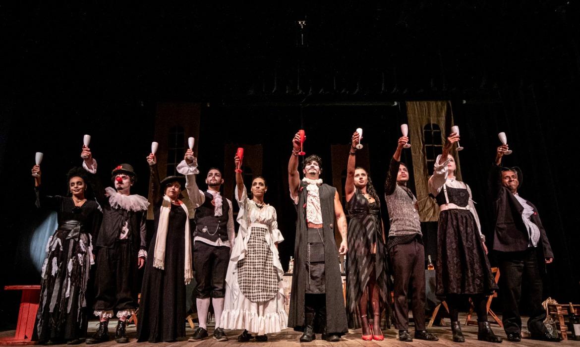 Trupamba Cia. Teatral representa Aracruz e conquista três premiações em Festival Nacional de Teatro de Guaçuí