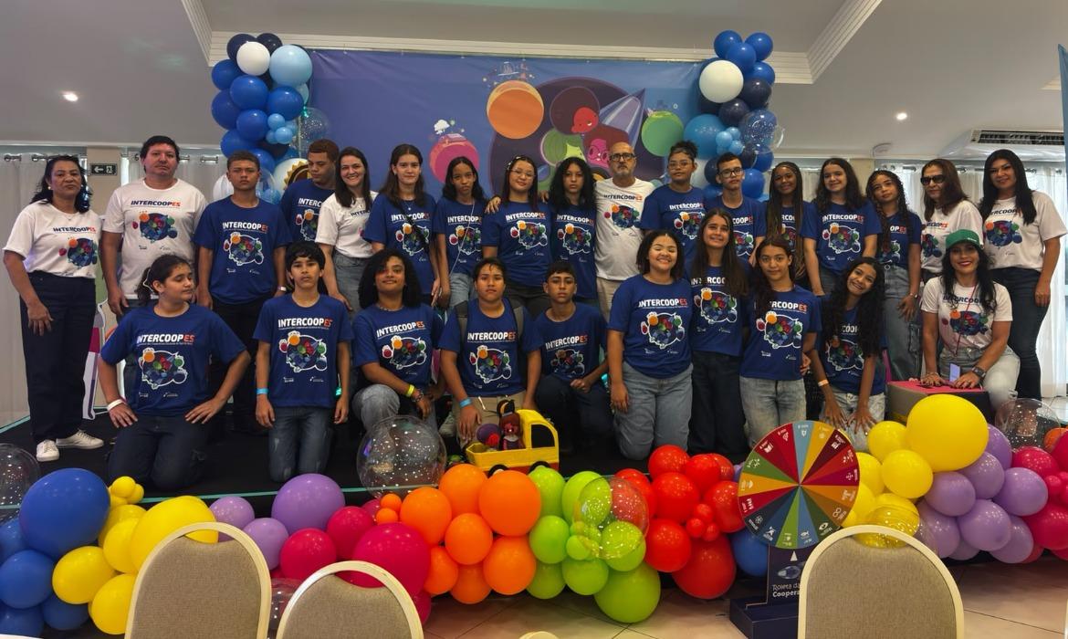 Estudantes de Aracruz participam do Encontro Anual das Cooperativas Escolares do Espírito Santo
